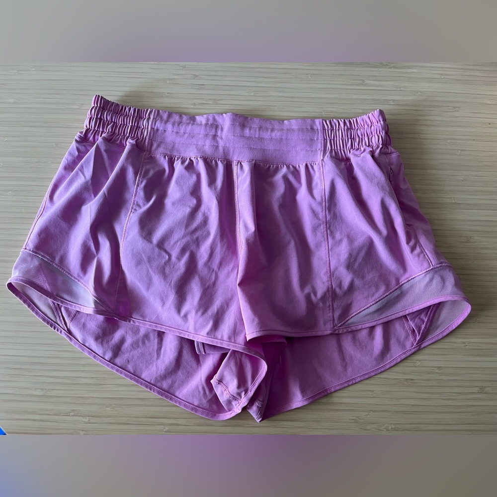 Lululemon Hotty Hot High Rise Lined Shorts 2.5"